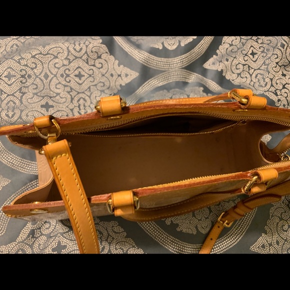 100% Authentic Louis Vuitton Brea MM (Rose color) - Picture 5 of 5